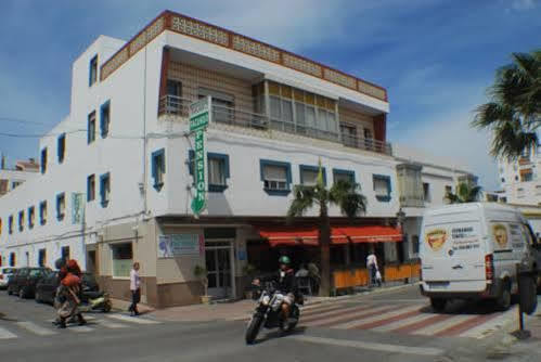 Hostal Facundo COSTA DE LA LUZ Exterior foto