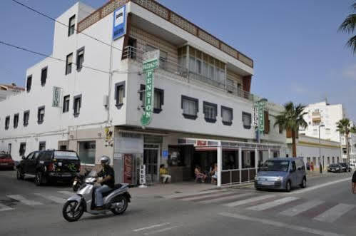 Hostal Facundo COSTA DE LA LUZ Exterior foto